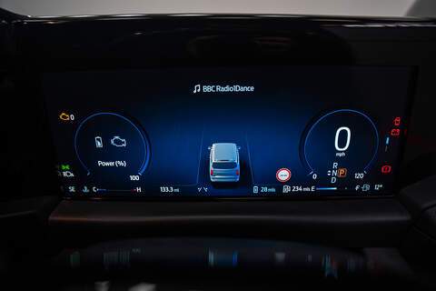 Ford Transit Custom LV-RF PV Limited 320 L2 3 Seater 2.5L PHEV - U307