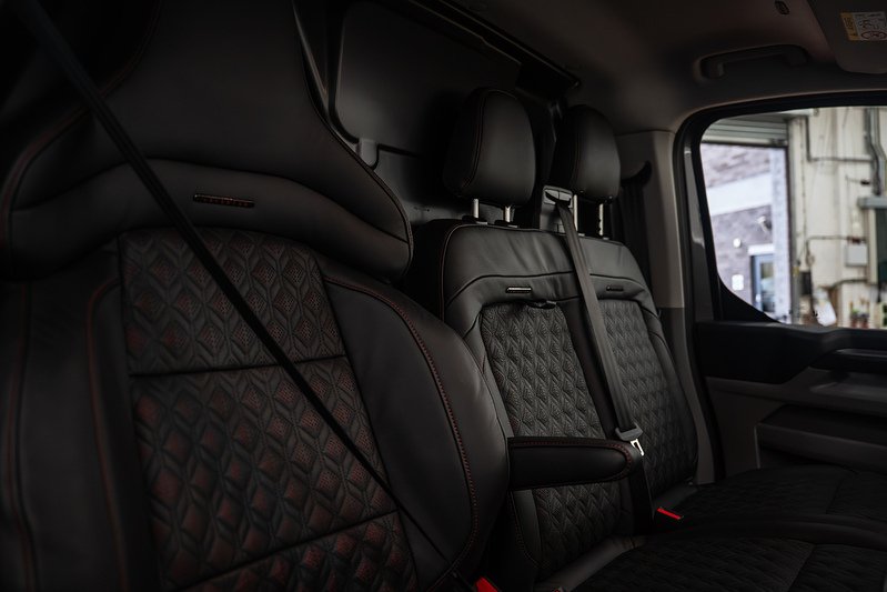 Ford Transit Custom LV-RF PV Limited 320 L2 3 Seater 2.5L PHEV - U307