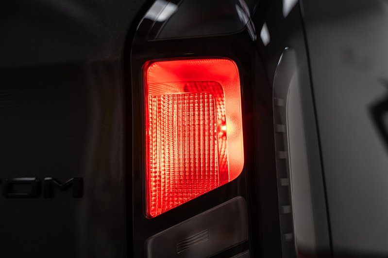 Ford Transit Custom LV-RF PV Limited 320 L2 3 Seater 2.5L PHEV - U307