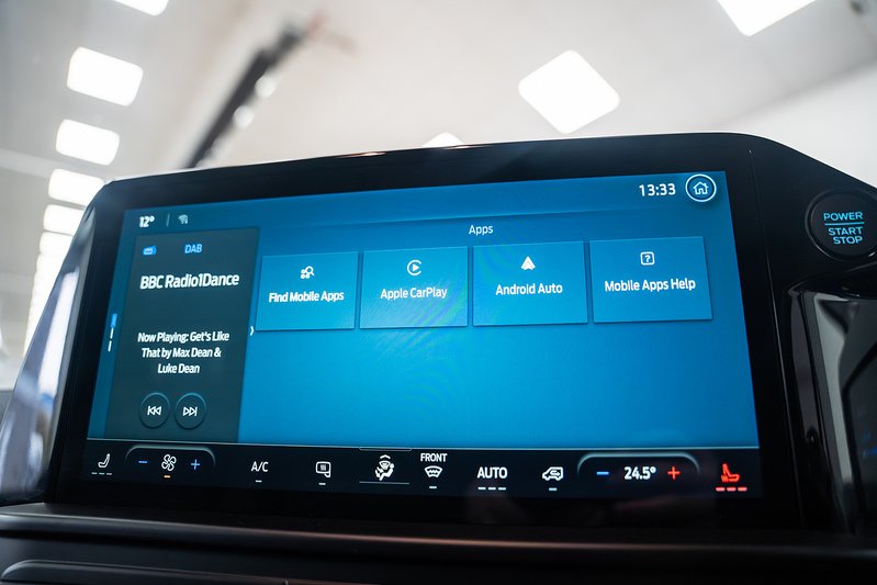 Ford Transit Custom LV-RF PV Limited 320 L2 3 Seater 2.5L PHEV - U307