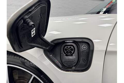 Porsche Taycan Performance Plus 4S - U309