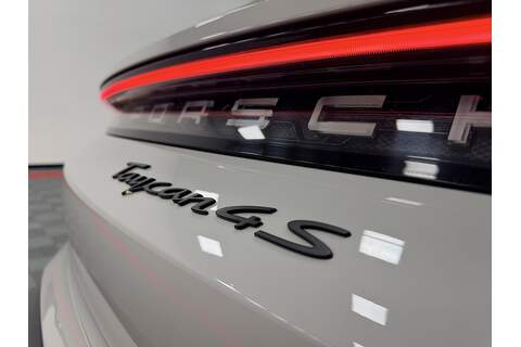 Porsche Taycan Performance Plus 4S - U309