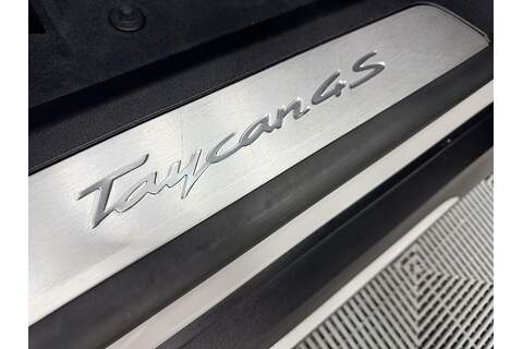 Porsche Taycan Performance Plus 4S - U309