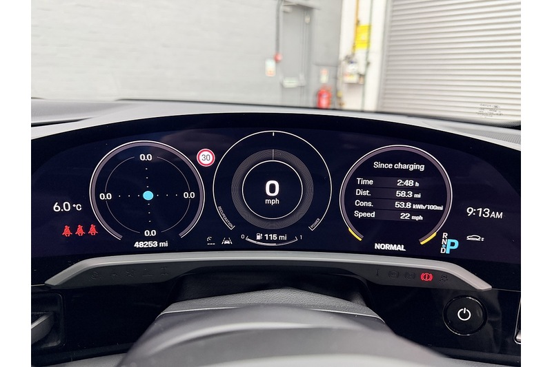 Porsche Taycan Performance Plus 4S - U309