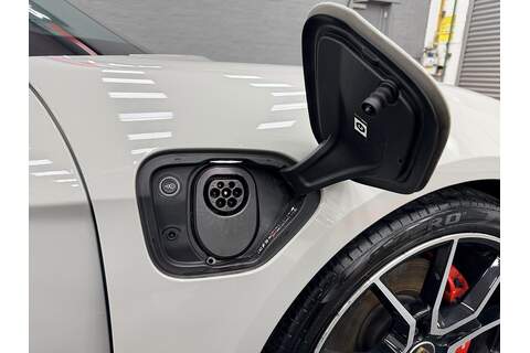 Porsche Taycan Performance Plus 4S - U309