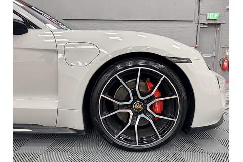 Porsche Taycan Performance Plus 4S - U309
