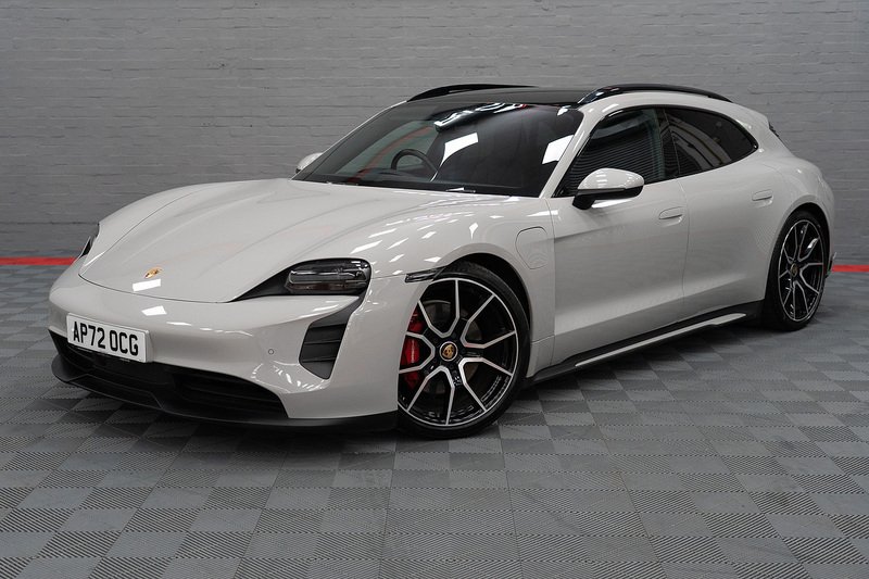 Porsche Taycan Performance Plus 4S - U309