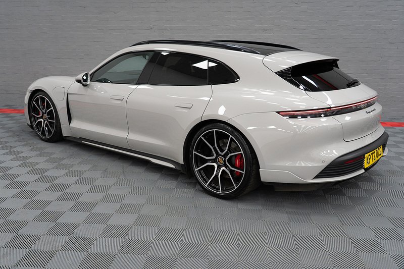 Porsche Taycan Performance Plus 4S - U309