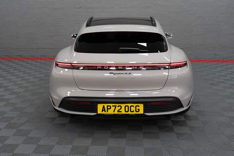 Porsche Taycan Performance Plus 4S - U309