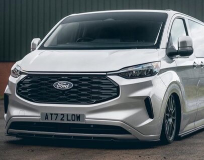 FORD TRANSIT CUSTOM 2ND GEN (2024 – ONWARDS) – GLOSS BLACK HONEYCOMB FRONT GRILLE