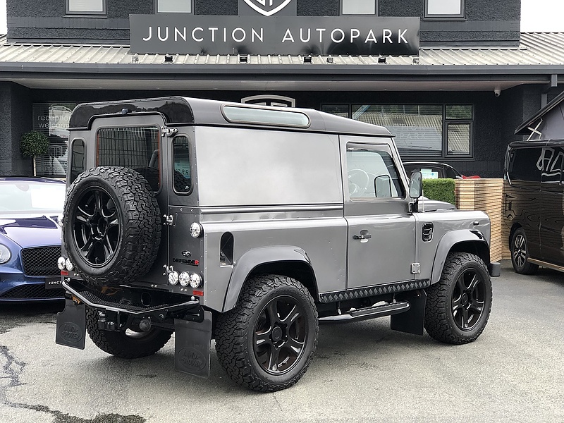 Land Rover Defender 90 TDCi County - U1067