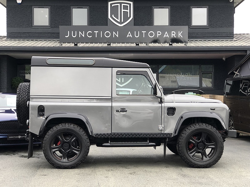 Land Rover Defender 90 TDCi County - U1067