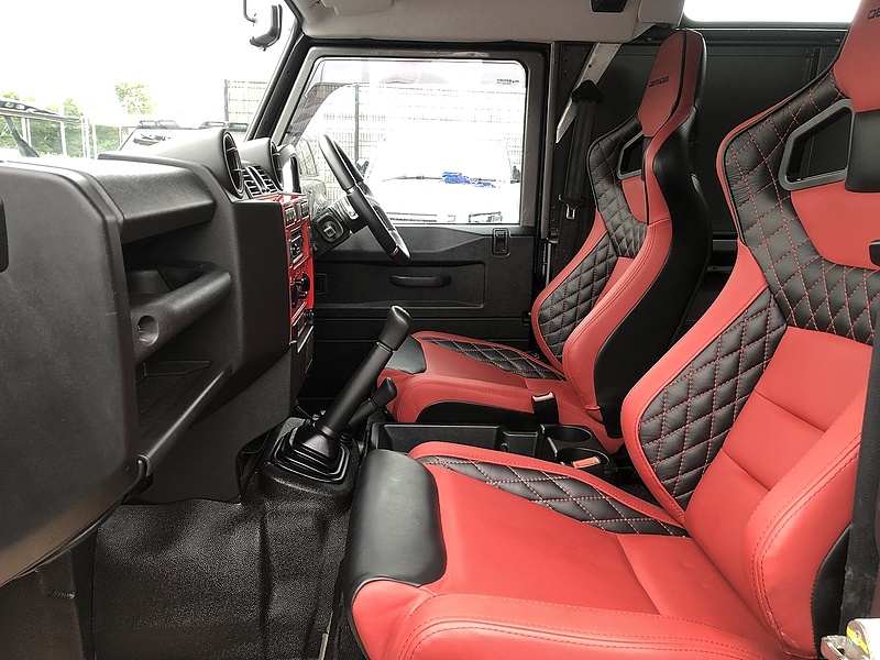 Land Rover Defender 90 TDCi County - U1067