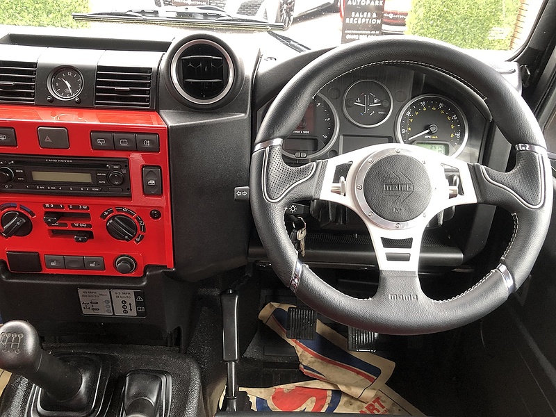 Land Rover Defender 90 TDCi County - U1067