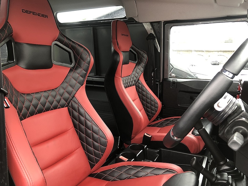 Land Rover Defender 90 TDCi County - U1067