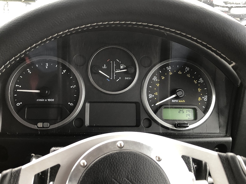 Land Rover Defender 90 TDCi County - U1067