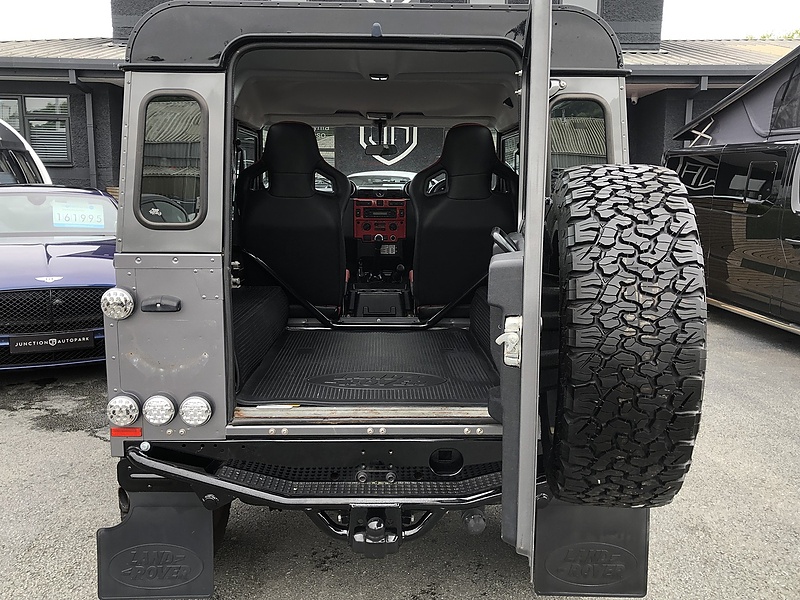 Land Rover Defender 90 TDCi County - U1067