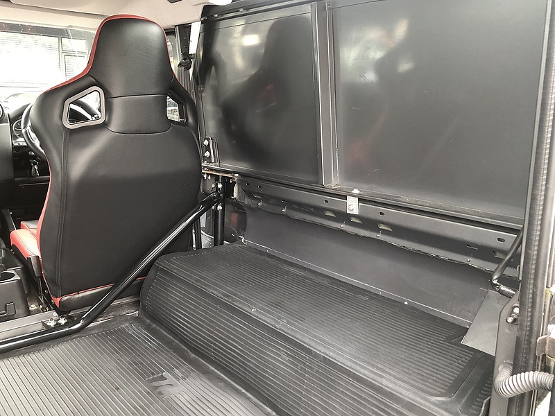 Land Rover Defender 90 TDCi County - U1067