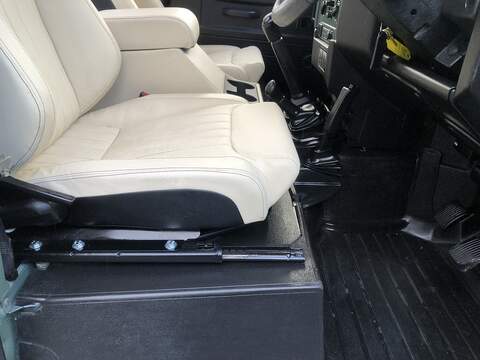 Land Rover Defender 90 TDCi - U1269