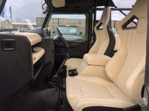 Land Rover Defender 90 TDCi - U1269