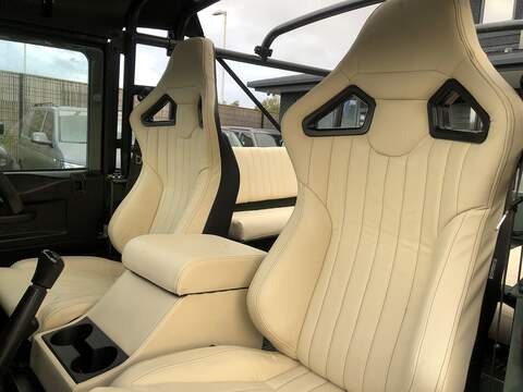 Land Rover Defender 90 TDCi - U1269