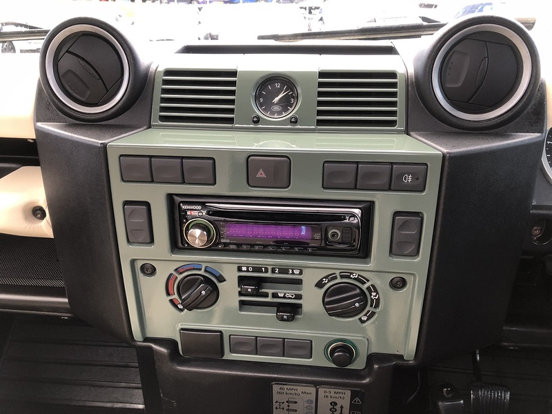 Land Rover Defender 90 TDCi - U1269