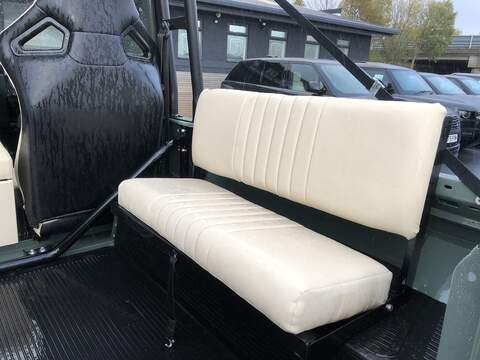 Land Rover Defender 90 TDCi - U1269