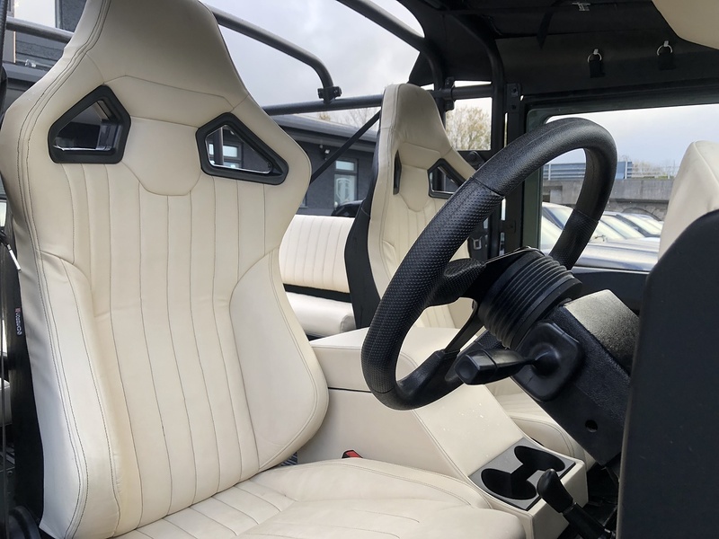 Land Rover Defender 90 TDCi - U1269