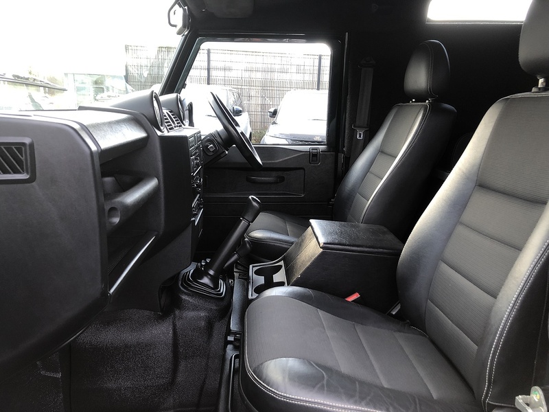 Land Rover Defender 90 TDCi XS - U1441