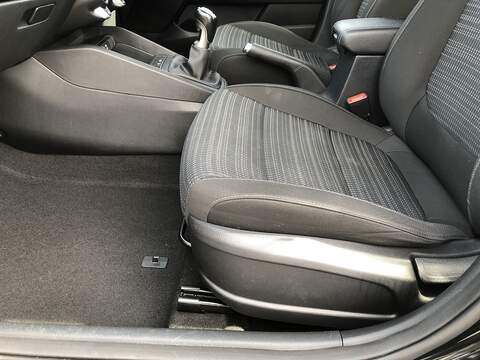 Kia Stonic T-GDi 2 - U1542