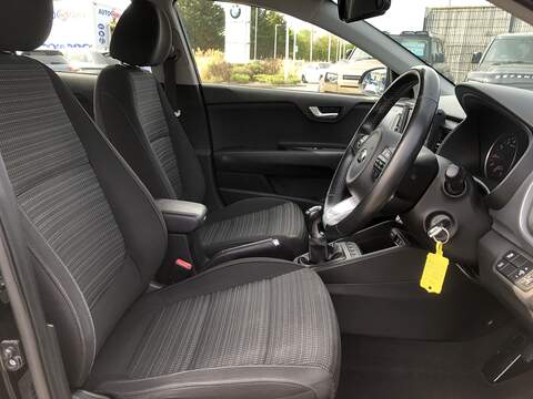 Kia Stonic T-GDi 2 - U1542