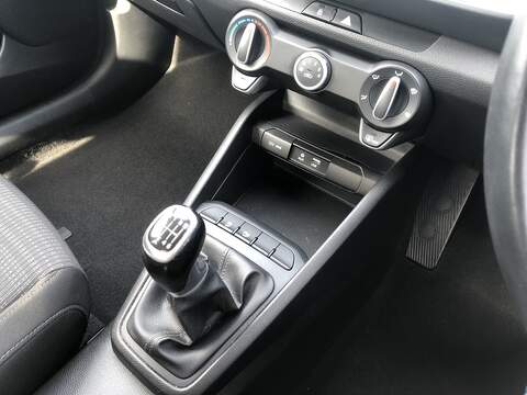 Kia Stonic T-GDi 2 - U1542