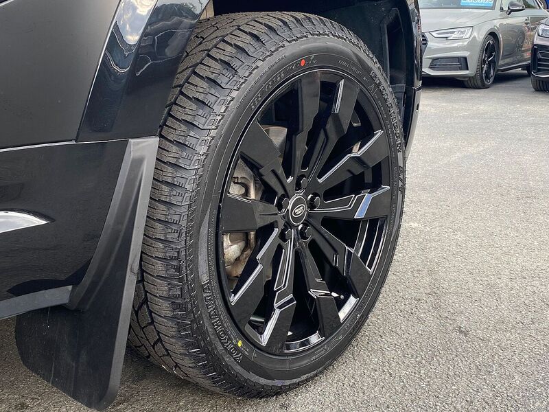 Land Rover Defender 90 D200 MHEV - U1552