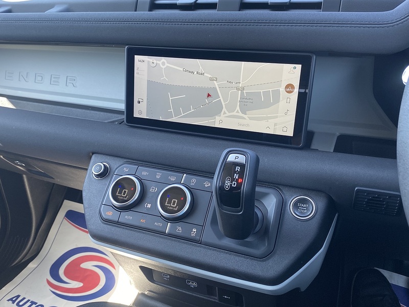 Land Rover Defender 90 D200 MHEV - U1552