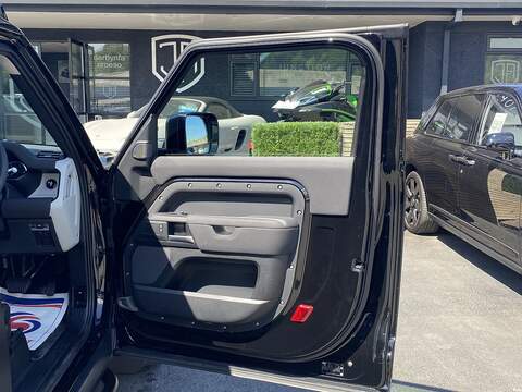 Land Rover Defender 90 D200 MHEV - U1552