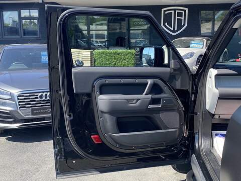 Land Rover Defender 90 D200 MHEV - U1552