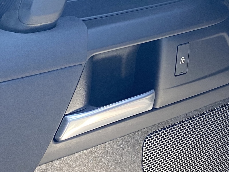 Land Rover Defender 90 D200 MHEV - U1552