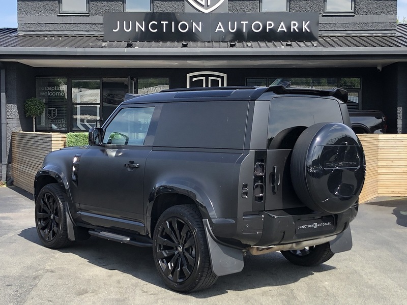 Land Rover Defender 90 D200 MHEV - U1552