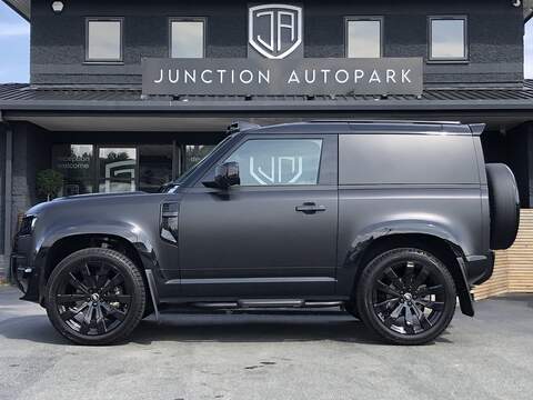 Land Rover Defender 90 D200 MHEV - U1552