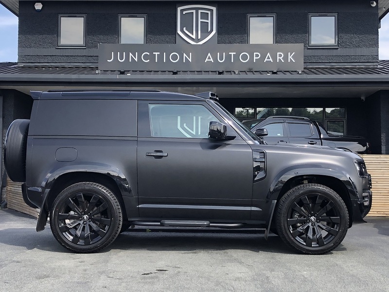 Land Rover Defender 90 D200 MHEV - U1552