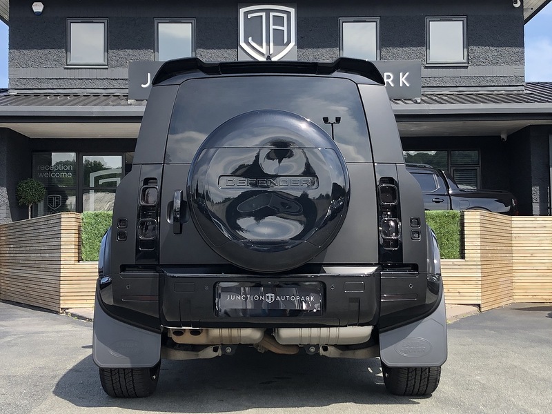 Land Rover Defender 90 D200 MHEV - U1552