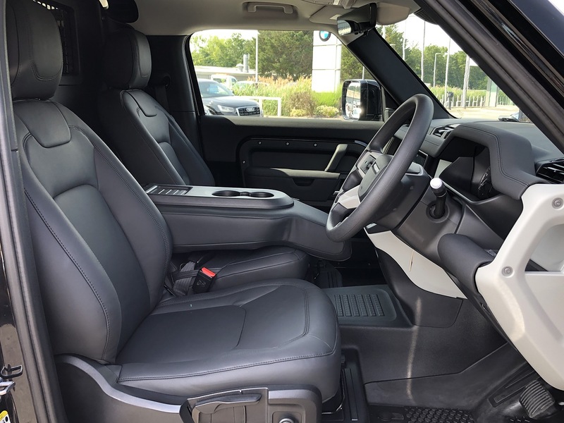 Land Rover Defender 90 D200 MHEV - U1552