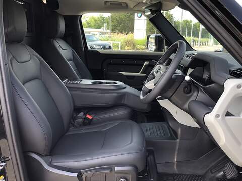 Land Rover Defender 90 D200 MHEV - U1552