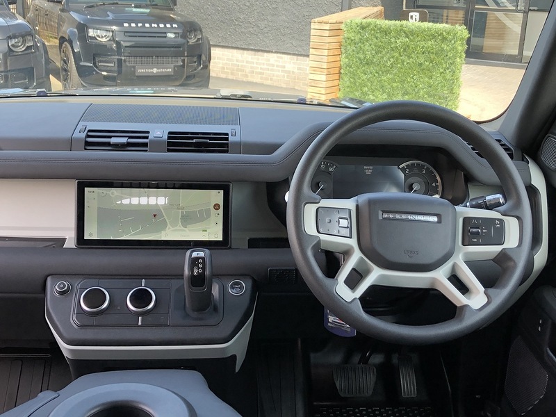 Land Rover Defender 90 D200 MHEV - U1552