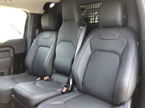 Land Rover Defender 90 D200 MHEV - U1552