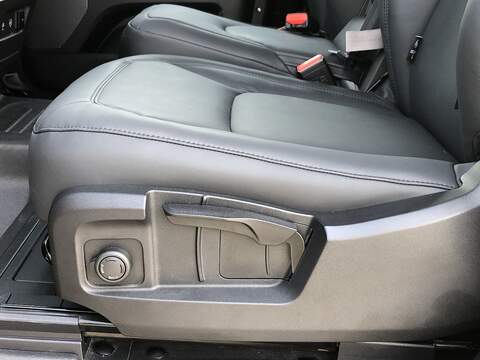 Land Rover Defender 90 D200 MHEV - U1552