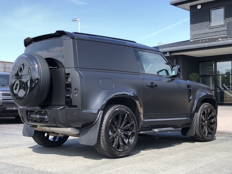 Land Rover Defender 90 D200 MHEV - U1552