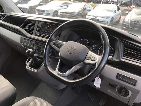 Volkswagen Transporter TDI T28 Highline - U1571