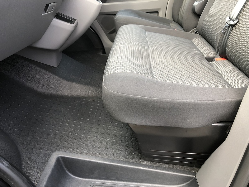 Volkswagen Transporter TDI T28 Highline - U1571