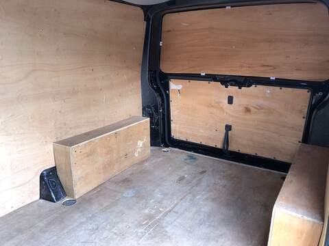 Volkswagen Transporter TDI T28 Highline - U1571